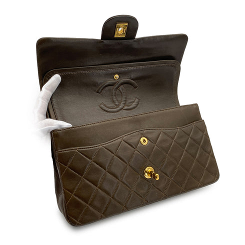 VINTAGE CHANEL CLASSIC FLAP MEDIUM CHAIN SHOULDER BAG KHAKI LAMB SKIN GOLD HARDWARE 90317177