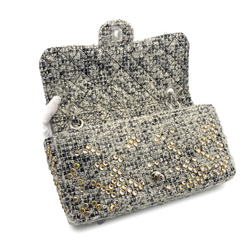 VINTAGE CHANEL MATELASSE CHAIN SHOULDER BAG GRAY RHINESTONE TWEED SILVER HARDWARE 90318186