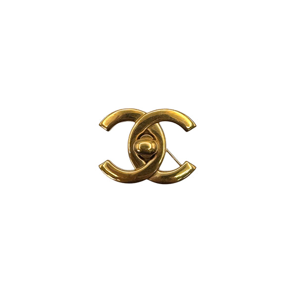 VINTAGE CHANEL TURN LOCK BROOCH GOLD ACCESSORY 96P 90323111