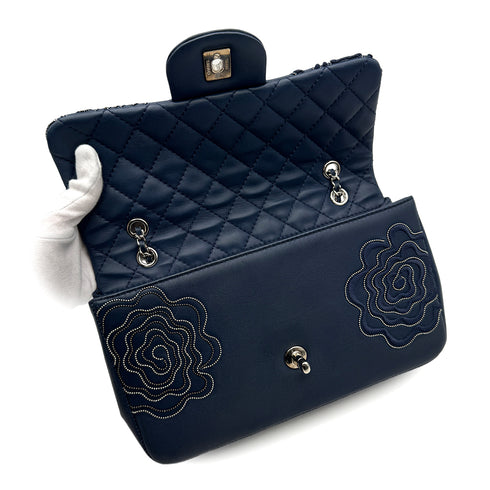 CHANEL CAMELLIA CHAIN SHOULDER BAG NAVY LEATHER SILVER HARDWARE 90313669