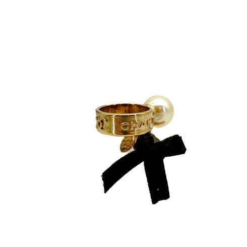 CHANEL COCOMARK FAUX PEARL VELVET RIBON RING GOLD ACCESSORY 07A 90347811
