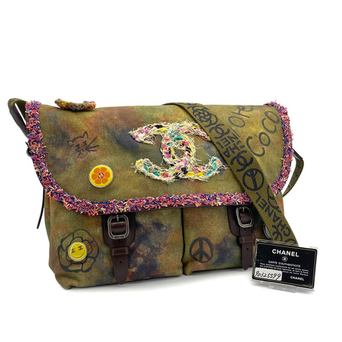 CHANEL EMBROIDERY GRAFFITI SHOULDER MESSENGER BAG KHAKI CANVAS LEATHER 90325599