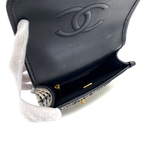 CHANEL MATELASSE TWEED CHAIN HAND SHOULDER BAG BEIGE BLACK GOLD HARDWARE 90324760