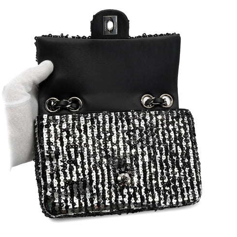 CHANEL MINI CHAIN SHOULDER BAG BLACK SILVER SEQUINS LEATHER SILVER HARDWARE 90343618