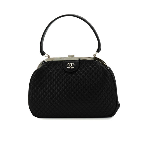 VINTAGE CHANEL MATELASSE HAND BAG BLACK LEATHER SILVER HARDWARE 90344390