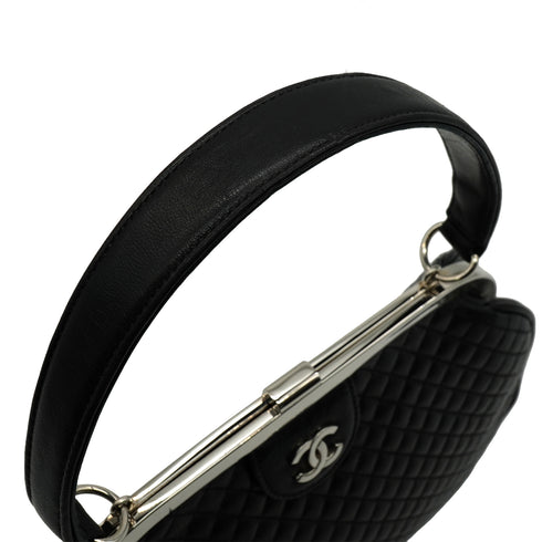 VINTAGE CHANEL MATELASSE HAND BAG BLACK LEATHER SILVER HARDWARE 90344390