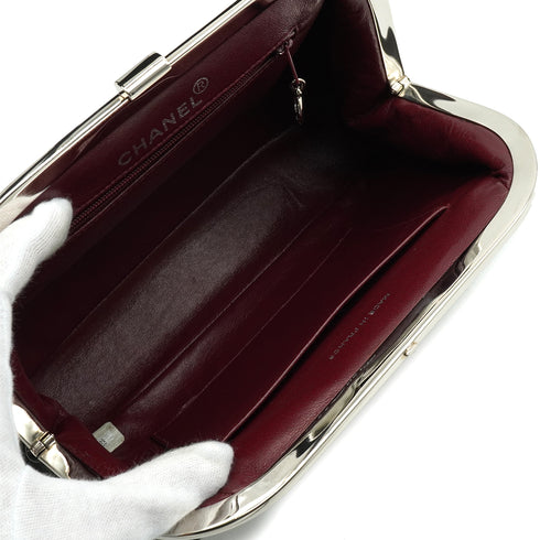 VINTAGE CHANEL MATELASSE HAND BAG BLACK LEATHER SILVER HARDWARE 90344390