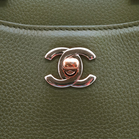 CHANEL NEO EXECUTIVE TOTE SHOULDER BAG GREEN LEATHER GOLD HARDWARE 90335588