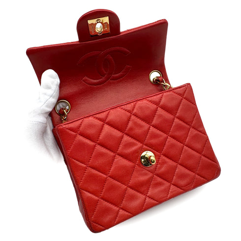 VINTAGE CHANEL MINI SQUARE 17 CHAIN SHOULDER BAG RED LAMB SKIN 90313672