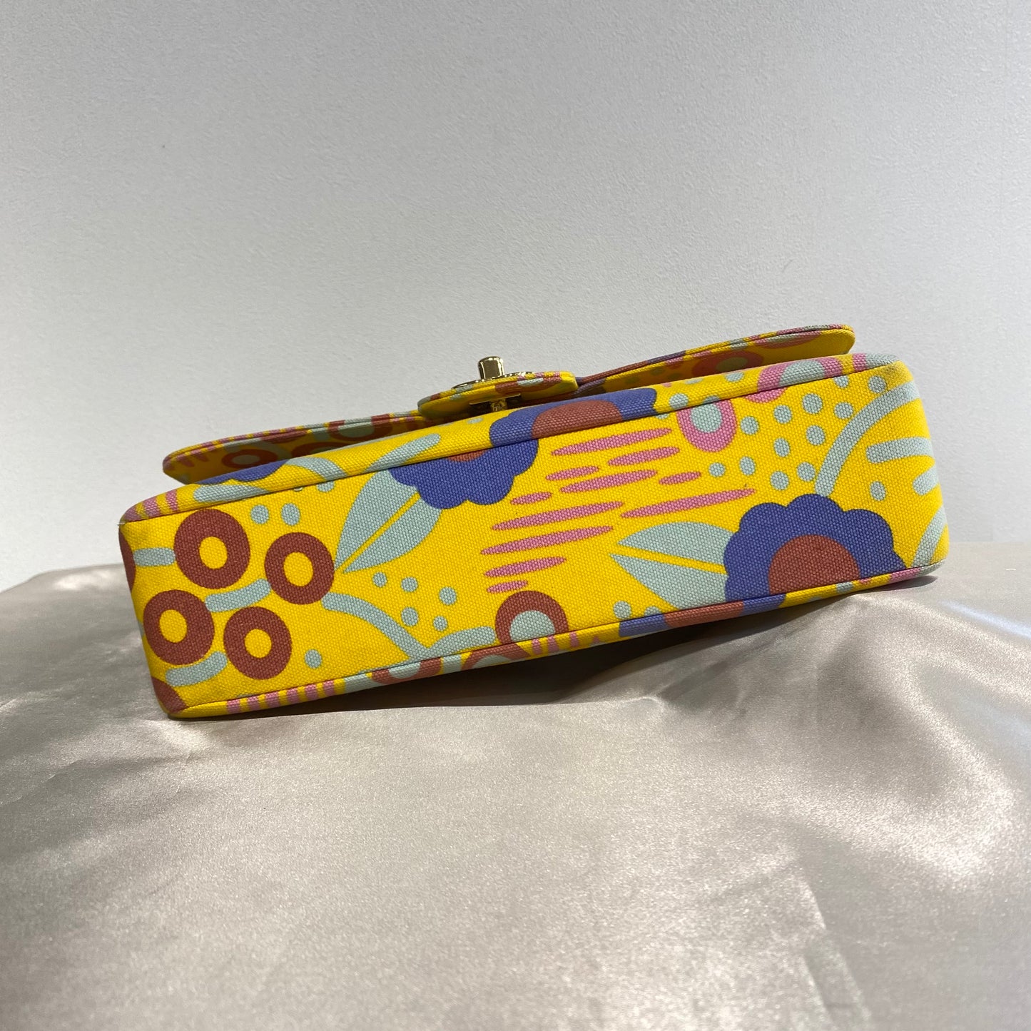 CHANEL VINTAGE CLASSIC FLAP MEDIUM CHAIN SHOULDER BAG FLOWER PRINT YELLOW LIGHTBLUE CANVAS 90215300