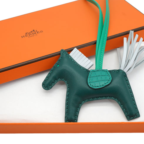 HERMES BAG CHARM RODEO PEGASUS PM MALACHITE BLEUBRUM MINT CROCODILE MAT 2021 Z STAMP AGNEAU MILO 90335615