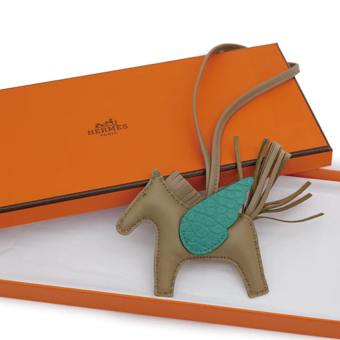 HERMES BAG CHARM RODEO PEGASUS TOUCH PM BEIGE MARFA MINT ALLIGATOR AGNEAU MILO 2023 B STAMP 90313353