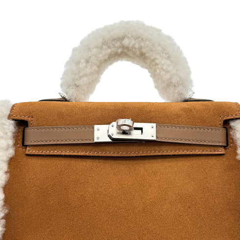 HERMES MINI KELLY 20 TEDDY PLUCH CHAMOIS ECRU ALEZAN GRIZZLY MOUTON VEAU SWIFT HAND SHOULDER BAG 2025 K STAMP PALLADIUM HARDWARE 90319690