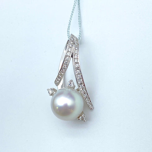 K18WG Pearl Pendant Top P12.30‡o D0.41 58382