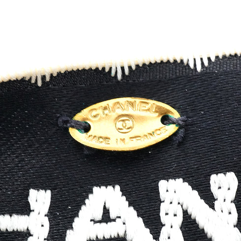 VINTAGE CHANEL BROOCH RIBBON LOGO BLACK WHITE ACCESSORY 90339120