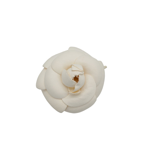 VINTAGE CHANEL CAMELLIA FLOWER CORSAGE WHITE ACCESSORY 90350546