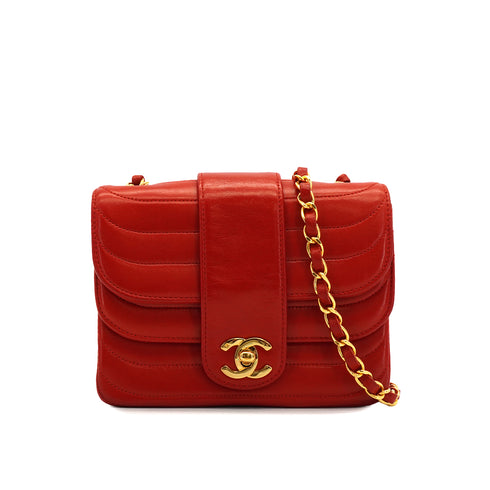 VINTAGE CHANEL CHAIN SHOULDER BAG RED LAMB SKIN GOLD HARDWARE 90335324