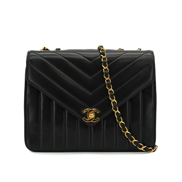 VINTAGE CHANEL CHEVRON CHAIN SHOULDER BAG BLACK LAMB SKIN GOLD HARDWARE 90331241