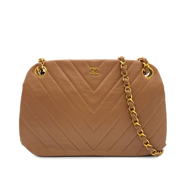 VINTAGE CHANEL CHEVRON CHAIN SHOULDER BAG CAMEL LAMB SKIN GOLD HARDWARE 90324814
