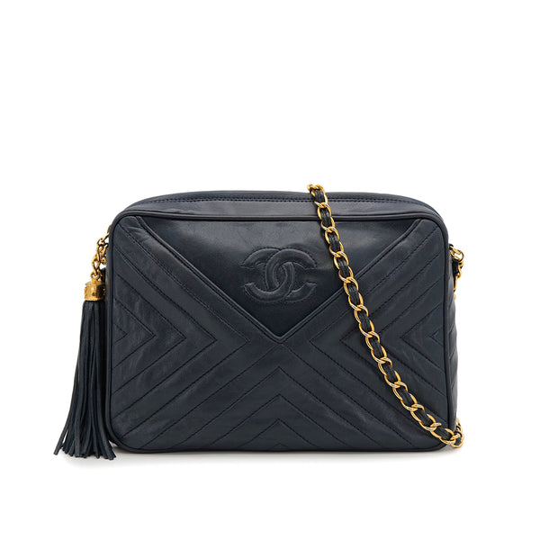 VINTAGE CHANEL CHEVRON FRINGE CHAIN SHOULDER BAG NAVY LAMB SKIN GOLD HARDWARE 90323146
