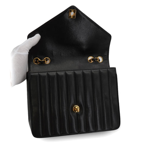 VINTAGE CHANEL CHEVRON V STITCH CHAIN SHOULDER BAG BLACK LAMB SKIN GOLD HARDWARE 90335500