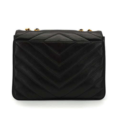 VINTAGE CHANEL CHEVRON V STITCH CHAIN SHOULDER BAG BLACK LAMB SKIN GOLD HARDWARE 90341827