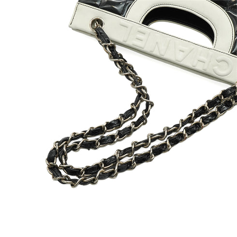 VINTAGE CHANEL CHOCOLATE BAR HAND SHOULDER BAG BLACK WHITE ENAMEL LEATHER SILVER HARDWARE 90345512