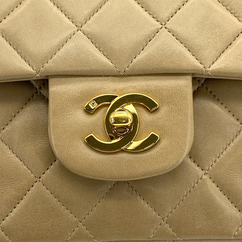 VINTAGE CHANEL CLASSIC FLAP MEDIUM CHAIN SHOULDER BAG BEIGE LAMB SKIN GOLD HARDWARE 90323979