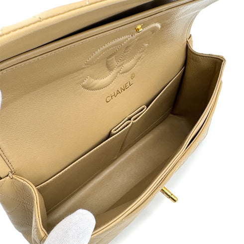 VINTAGE CHANEL CLASSIC FLAP MEDIUM CHAIN SHOULDER BAG BEIGE LAMB SKIN GOLD HARDWARE 90321010