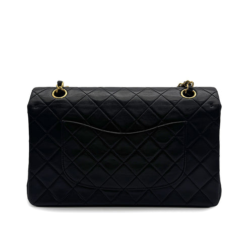 VINTAGE CHANEL CLASSIC FLAP MEDIUM CHAIN SHOULDER BAG BLACK LAMB SKIN GOLD HARDWARE 90323456