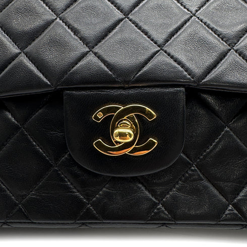VINTAGE CHANEL CLASSIC FLAP MEDIUM CHAIN SHOULDER BAG BLACK LAMB SKIN GOLD HARDWARE 90323981