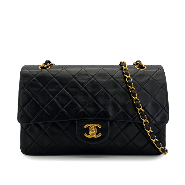VINTAGE CHANEL CLASSIC FLAP MEDIUM CHAIN SHOULDER BAG BLACK LAMB SKIN GOLD HARDWARE 90324140