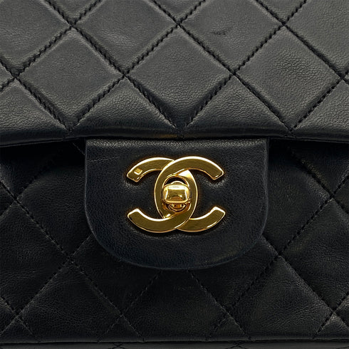 VINTAGE CHANEL CLASSIC FLAP MEDIUM CHAIN SHOULDER BAG BLACK LAMB SKIN GOLD HARDWARE 90324635