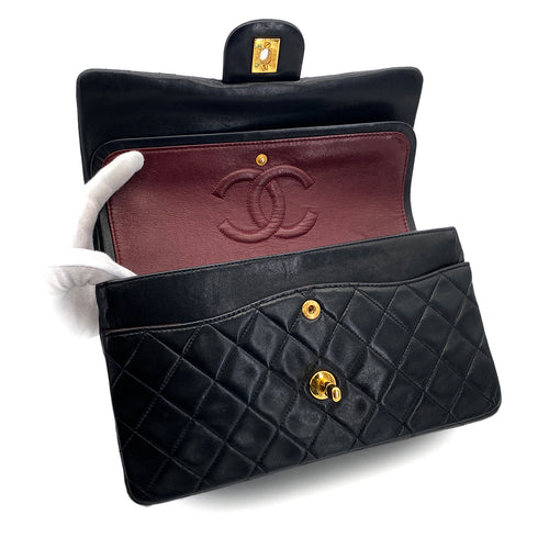VINTAGE CHANEL CLASSIC FLAP MEDIUM CHAIN SHOULDER BAG BLACK LAMB SKIN GOLD HARDWARE 90327151