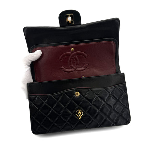 VINTAGE CHANEL CLASSIC FLAP MEDIUM CHAIN SHOULDER BAG BLACK LAMB SKIN GOLD HARDWARE 90323199