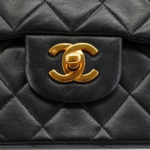 VINTAGE CHANEL CLASSIC FLAP MEDIUM CHAIN SHOULDER BAG BLACK LAMB SKIN GOLD HARDWARE 90332926