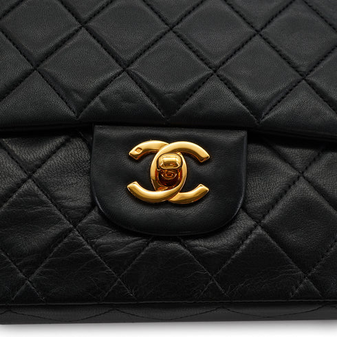 VINTAGE CHANEL CLASSIC FLAP MEDIUM CHAIN SHOULDER BAG BLACK LAMB SKIN GOLD HARDWARE 90333179
