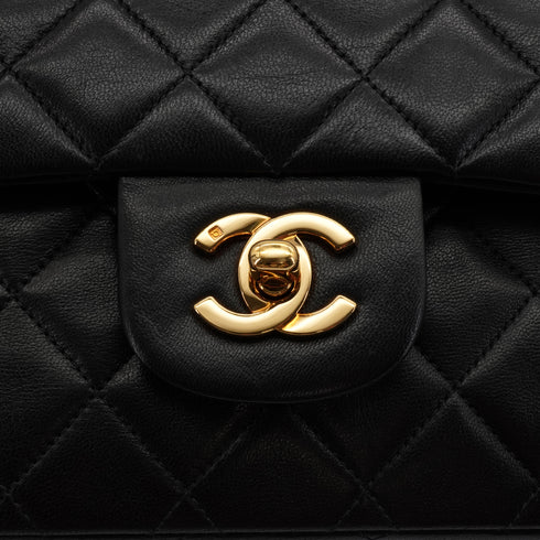 VINTAGE CHANEL CLASSIC FLAP MEDIUM CHAIN SHOULDER BAG BLACK LAMB SKIN GOLD HARDWARE 90335482