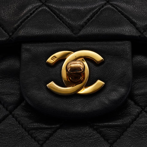 VINTAGE CHANEL CLASSIC FLAP MEDIUM CHAIN SHOULDER BAG BLACK LAMB SKIN GOLD HARDWARE 90341860