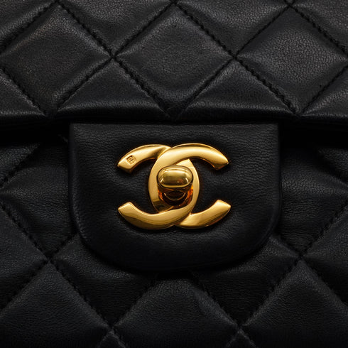 VINTAGE CHANEL CLASSIC FLAP MEDIUM CHAIN SHOULDER BAG BLACK LAMB SKIN GOLD HARDWARE 90342590