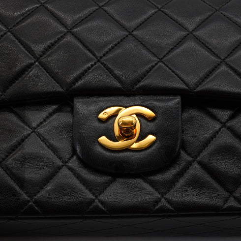 VINTAGE CHANEL CLASSIC FLAP MEDIUM CHAIN SHOULDER BAG BLACK LAMB SKIN GOLD HARDWARE 90343945