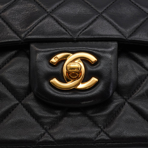 VINTAGE CHANEL CLASSIC FLAP MEDIUM CHAIN SHOULDER BAG BLACK LAMB SKIN GOLD HARDWARE 90344100