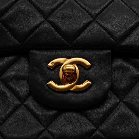 VINTAGE CHANEL CLASSIC FLAP MEDIUM CHAIN SHOULDER BAG BLACK LAMB SKIN GOLD HARDWARE 90344443
