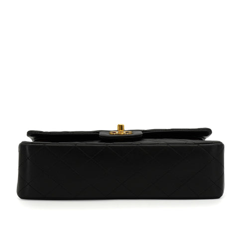 VINTAGE CHANEL CLASSIC FLAP MEDIUM CHAIN SHOULDER BAG BLACK LAMB SKIN GOLD HARDWARE 90344579
