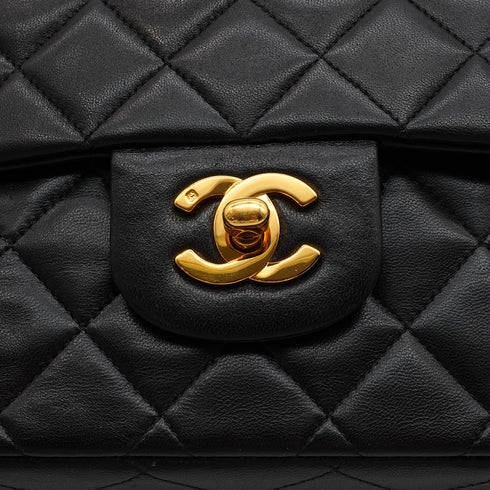 VINTAGE CHANEL CLASSIC FLAP MEDIUM CHAIN SHOULDER BAG BLACK LAMB SKIN GOLD HARDWARE 90348225