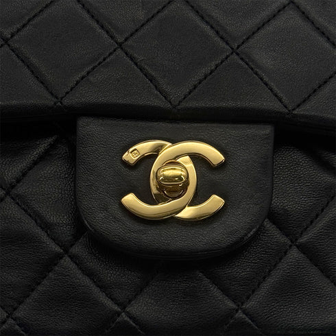 VINTAGE CHANEL CLASSIC FLAP MEDIUM CHAIN SHOULDER BAG BLACK LAMB SKIN GOLD HARDWARE 90315009