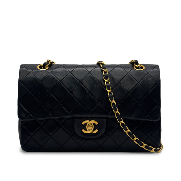 VINTAGE CHANEL CLASSIC FLAP MEDIUM CHAIN SHOULDER BAG BLACK LAMB SKIN GOLD HARDWARE 90324752