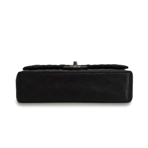 VINTAGE CHANEL CLASSIC FLAP MEDIUM CHAIN SHOULDER BAG BLACK LAMB SKIN SILVER HARDWARE 90341442