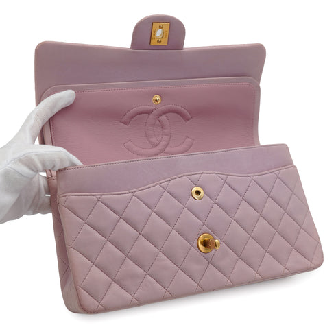 VINTAGE CHANEL CLASSIC FLAP MEDIUM CHAIN SHOULDER BAG PALE PURPLE LAMB SKIN GOLD HARDWARE 90332919