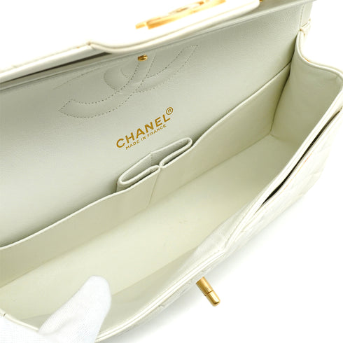 VINTAGE CHANEL CLASSIC FLAP MEDIUM CHAIN SHOULDER BAG WHITE LAMB SKIN GOLD HARDWARE 90341715